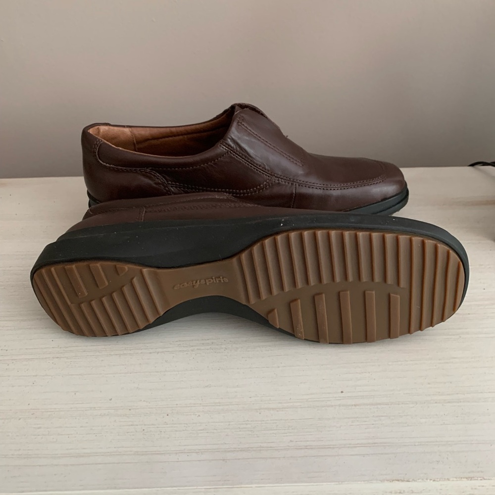 Shoes - Picture 2 of 6